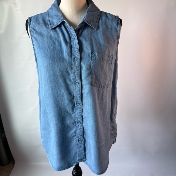 Sleeveless Blue Denim Top size medium 8/10 100% lyocell - Picture 1 of 7